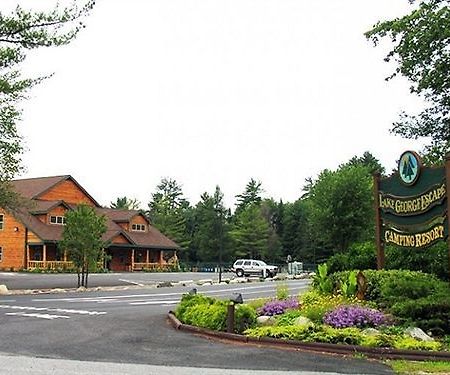Lake George Escape - Campground Warrensburg Buitenkant foto