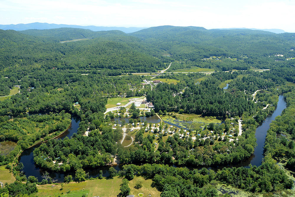 Lake George Escape - Campground Warrensburg Buitenkant foto