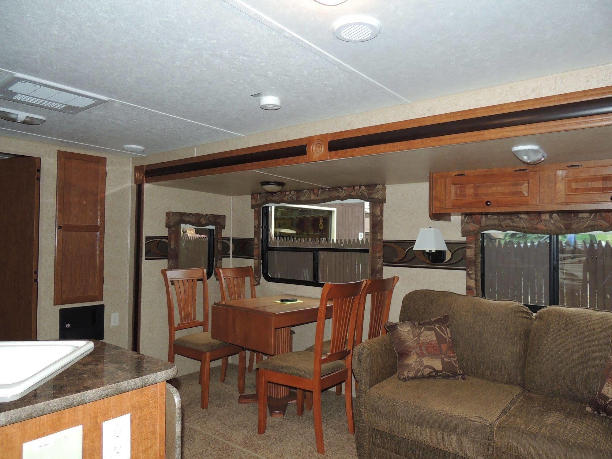 Lake George Escape - Campground Warrensburg Buitenkant foto