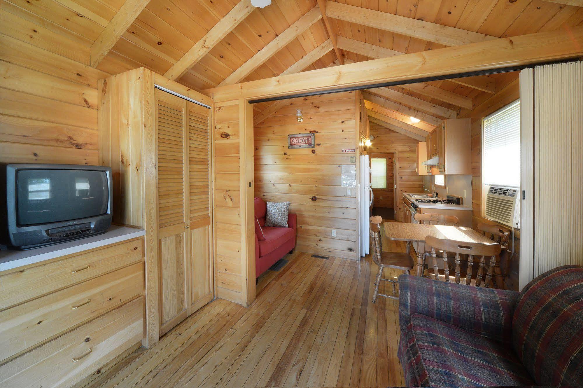 Lake George Escape - Campground Warrensburg Buitenkant foto